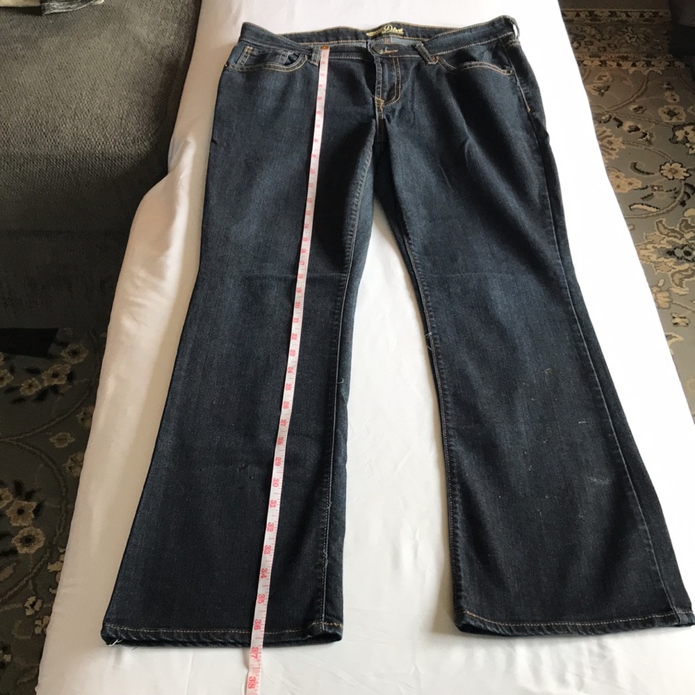 Old Navy The Diva Bootcut Jeans - Picture 9 of 12